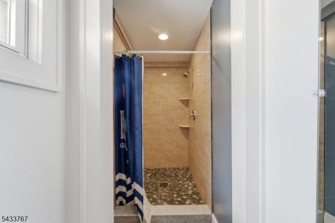334 1ST Avenue Elizabeth NJ 07206