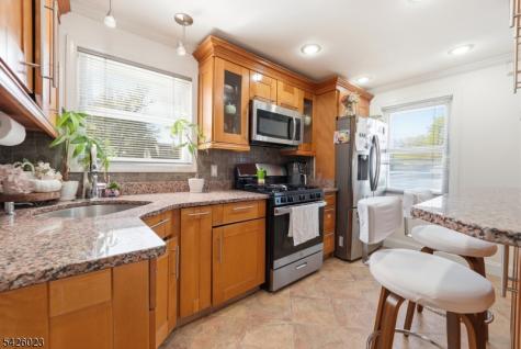 417 Brooklawn Avenue Roselle NJ 07203