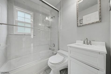 34 Cavell Place West Caldwell NJ 07006