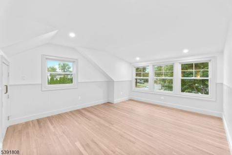 357 E Glen Avenue Ridgewood Village NJ 07450