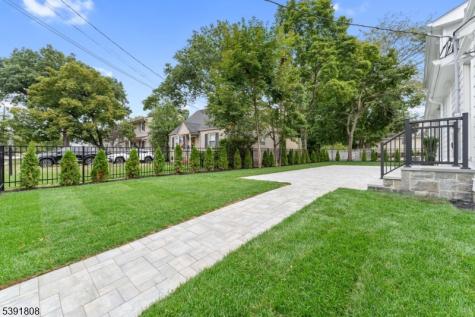 357 E Glen Avenue Ridgewood Village NJ 07450