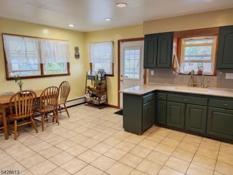 318 Cumberland Avenue Paterson NJ 07502