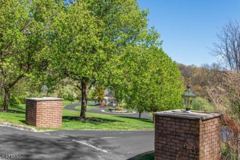 10 David Place Mount Olive NJ 07836