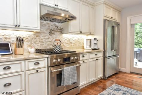 523 Ewing Avenue Franklin Lakes NJ 07417