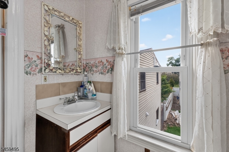 20 Verdon Street North Plainfield NJ 07060