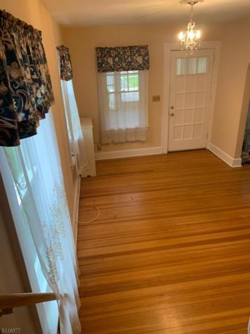 32 Hamilton Road Verona NJ 07044