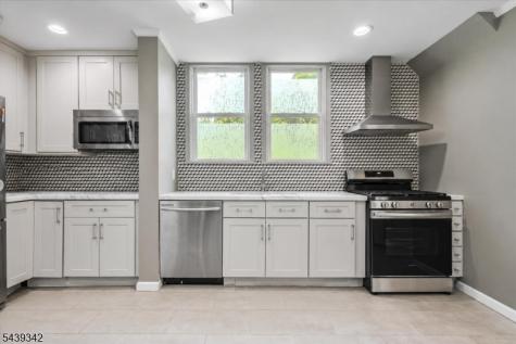 169 Vermont Avenue Newark NJ 07106