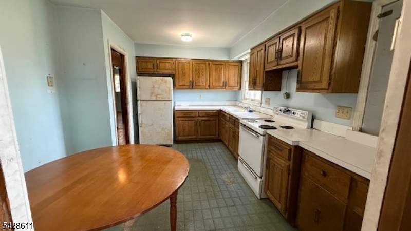 1865 RT565 Vernon NJ 07418