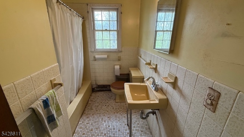 1865 RT565 Vernon NJ 07418