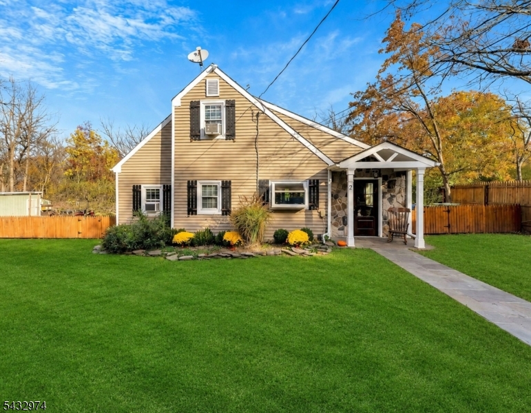 2 Sloan Lane Lebanon NJ 08833