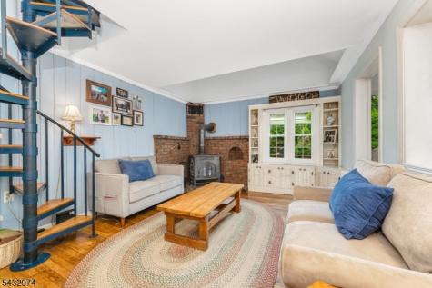 2 Sloan Lane Lebanon NJ 08833