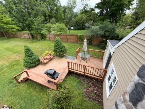 2 Sloan Lane Lebanon NJ 08833