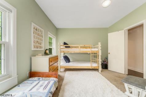 2 Sloan Lane Lebanon NJ 08833