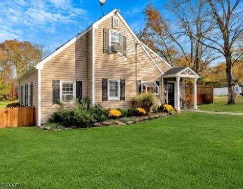 2 Sloan Lane Lebanon NJ 08833