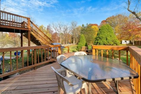 2 Sloan Lane Lebanon NJ 08833