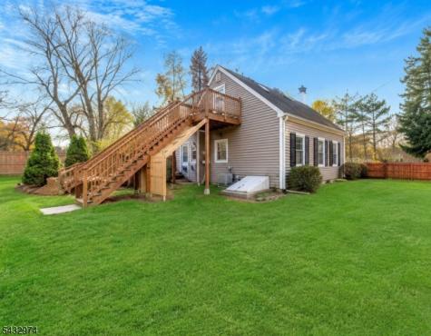 2 Sloan Lane Lebanon NJ 08833