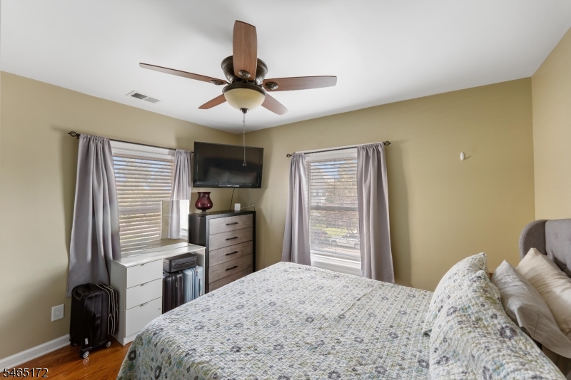 20 Hillside Road Elizabeth NJ 07208