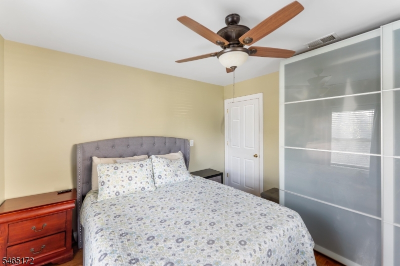 20 Hillside Road Elizabeth NJ 07208
