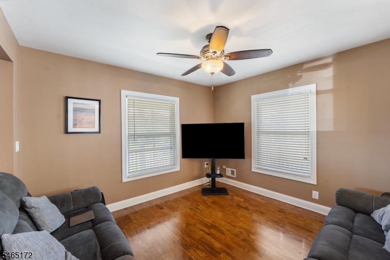 20 Hillside Road Elizabeth NJ 07208