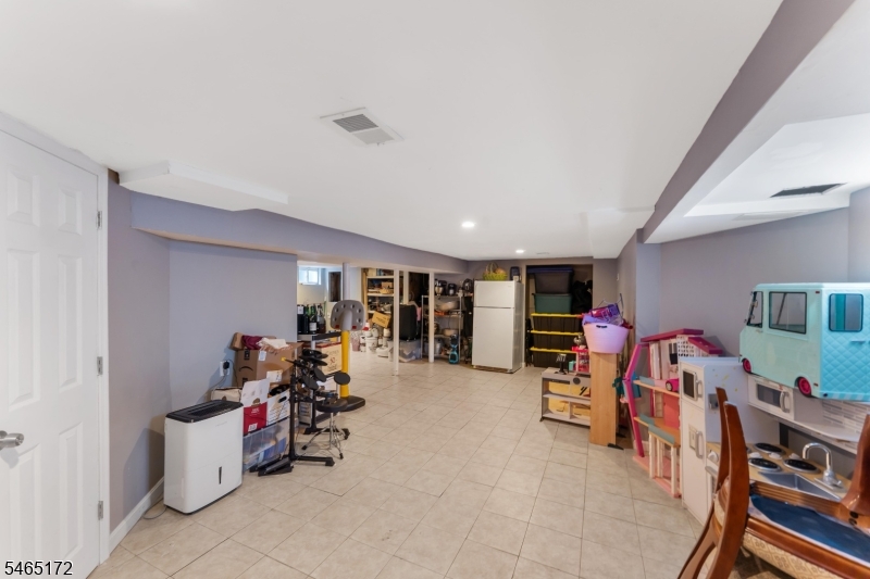 20 Hillside Road Elizabeth NJ 07208