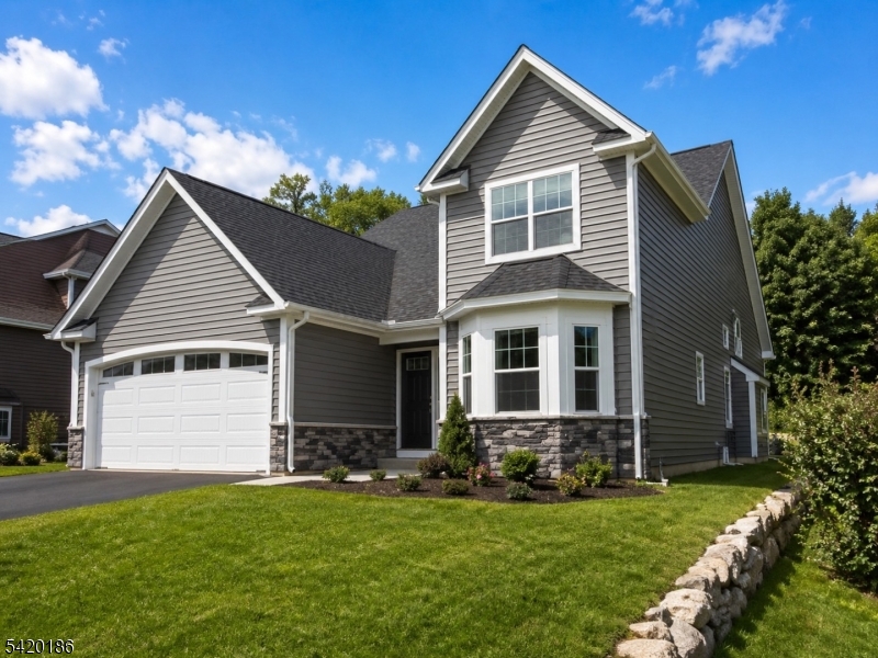 11 Bluffs Court Hamburg NJ 07419