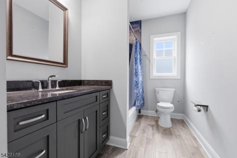 11 Bluffs Court Hamburg NJ 07419
