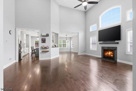 11 Bluffs Court Hamburg NJ 07419