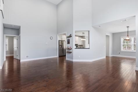 11 Bluffs Court Hamburg NJ 07419