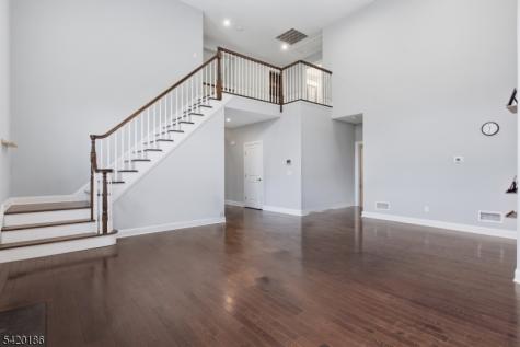 11 Bluffs Court Hamburg NJ 07419