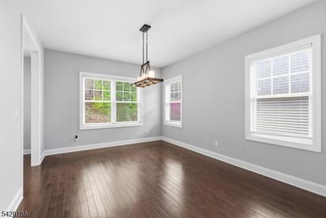 11 Bluffs Court Hamburg NJ 07419