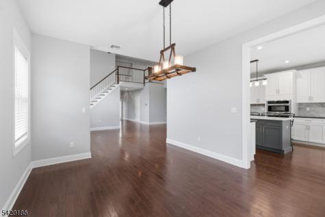 11 Bluffs Court Hamburg NJ 07419