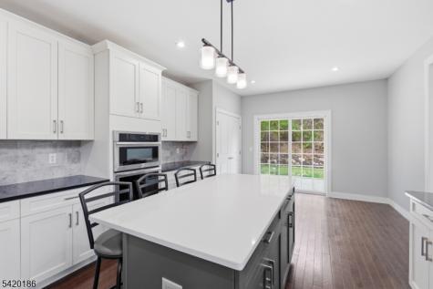 11 Bluffs Court Hamburg NJ 07419
