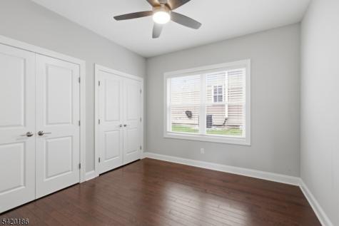 11 Bluffs Court Hamburg NJ 07419