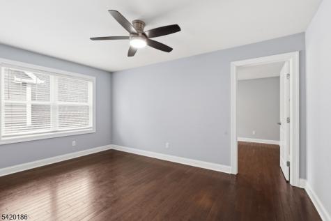 11 Bluffs Court Hamburg NJ 07419