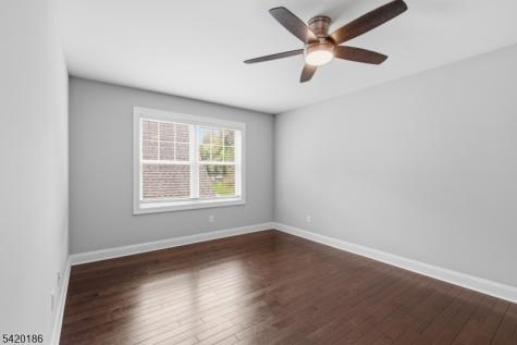 11 Bluffs Court Hamburg NJ 07419