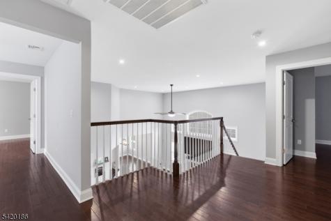 11 Bluffs Court Hamburg NJ 07419