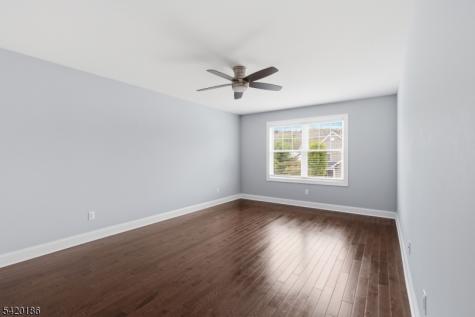 11 Bluffs Court Hamburg NJ 07419