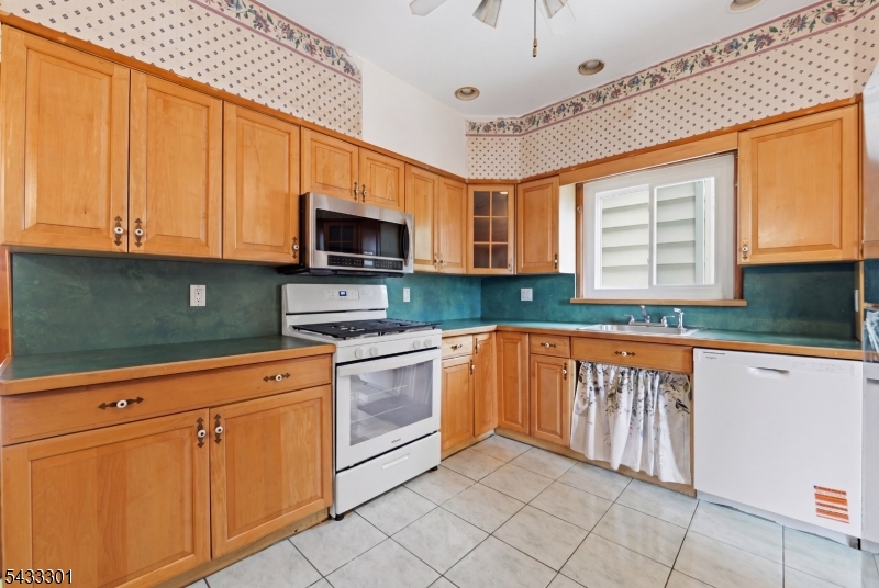 136 W 56th Street Bayonne NJ 07002