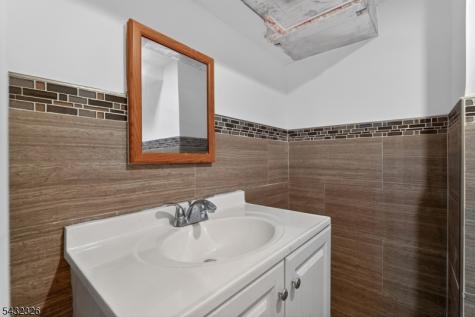 167 Bergen Avenue North Arlington NJ 07031