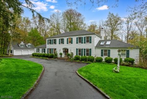 4 Edward Shippen Lane Morris NJ 07960