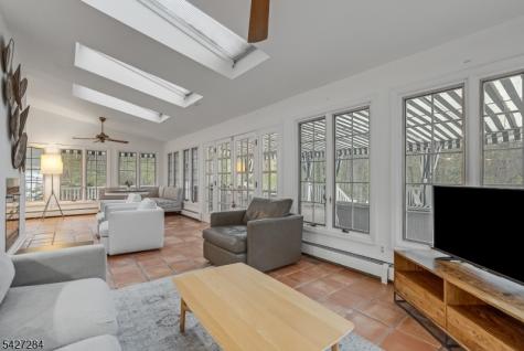 4 Edward Shippen Lane Morris NJ 07960