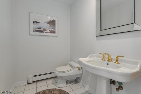 4 Edward Shippen Lane Morris NJ 07960