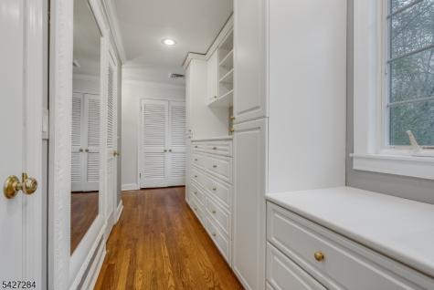 4 Edward Shippen Lane Morris NJ 07960
