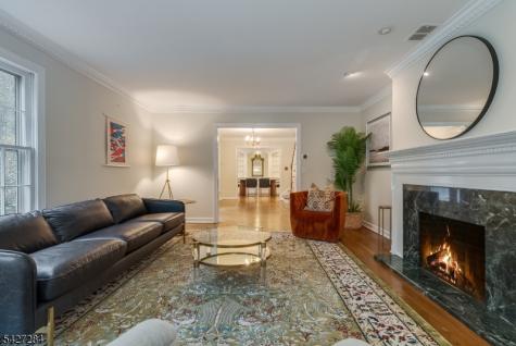 4 Edward Shippen Lane Morris NJ 07960