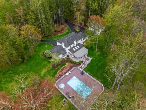 4 Edward Shippen Lane Morris NJ 07960