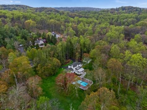 4 Edward Shippen Lane Morris NJ 07960