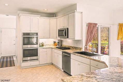 2 Moonlight Trail Raritan NJ 08822