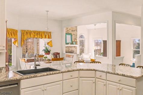2 Moonlight Trail Raritan NJ 08822