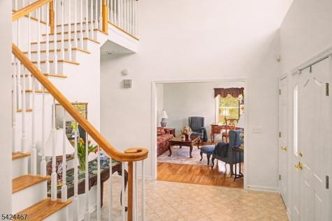 2 Moonlight Trail Raritan NJ 08822