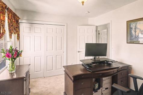 2 Moonlight Trail Raritan NJ 08822